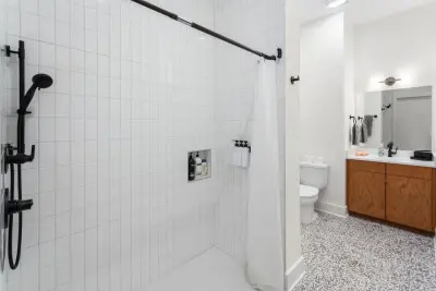 Cozy East Nashville Condo with Rooftop Deck Access
