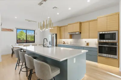 Modern Sedona Getaway | New Build/ Hot Tub + Games