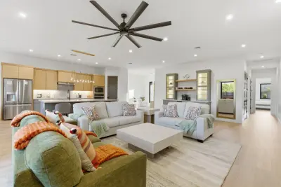 Modern Sedona Getaway | New Build/ Hot Tub + Games
