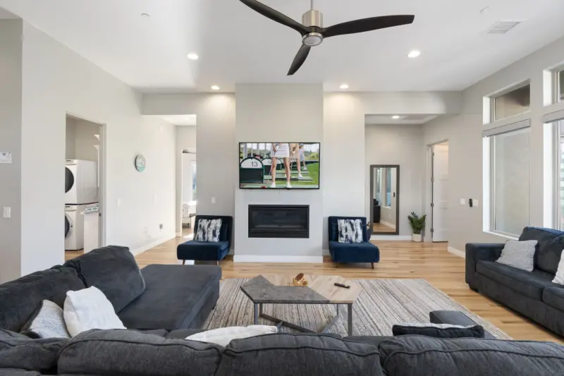 Luxury Sedona: Deck, Views, Hot Tub & Game Room photo 10