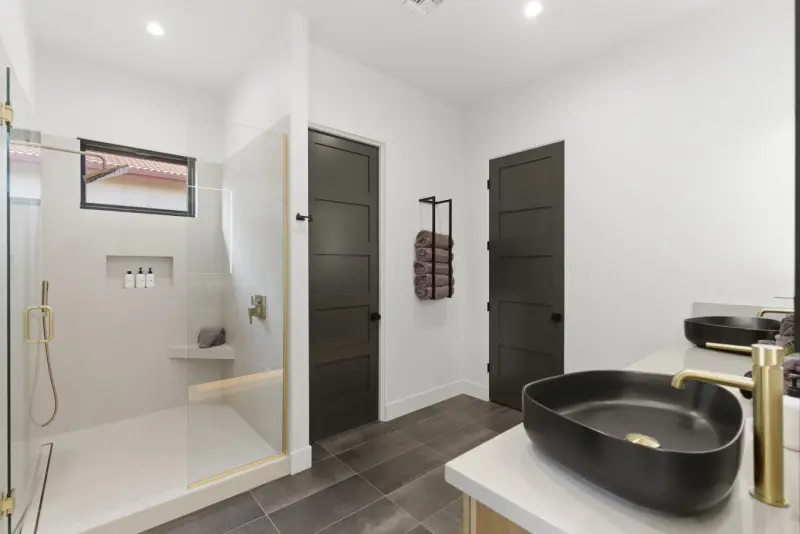 Modern Sedona Getaway | New Build/ Hot Tub + Games photo 21