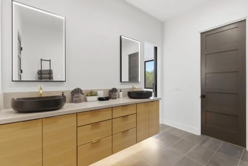 Modern Sedona Getaway | New Build/ Hot Tub + Games photo 20