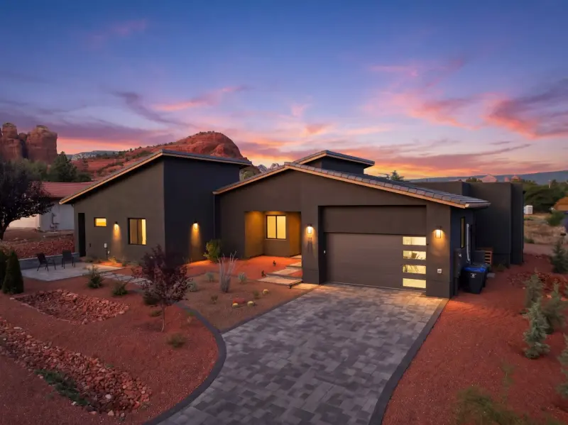 Modern Sedona Getaway | New Build/ Hot Tub + Games photo 4