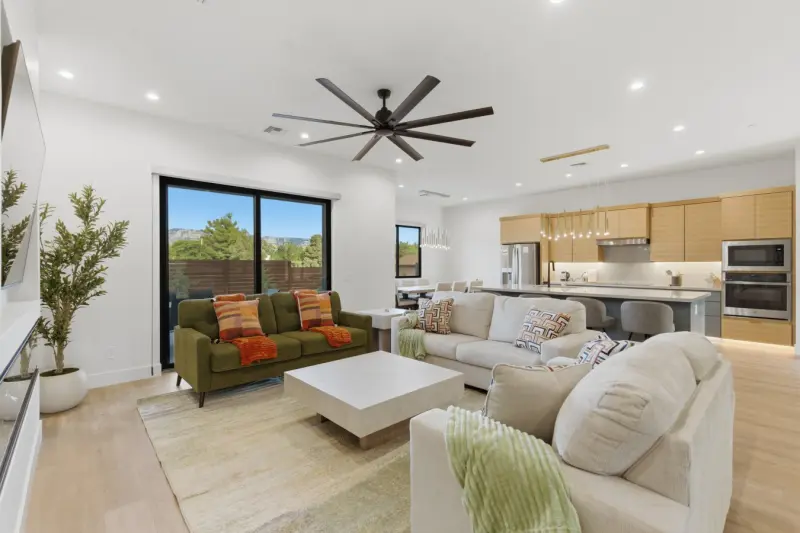 Modern Sedona Getaway | New Build/ Hot Tub + Games photo 6