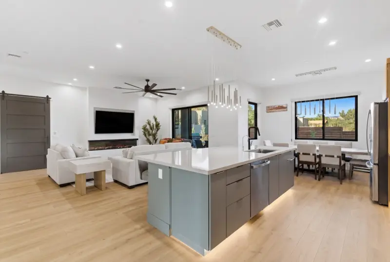 Modern Sedona Getaway | New Build/ Hot Tub + Games photo 8
